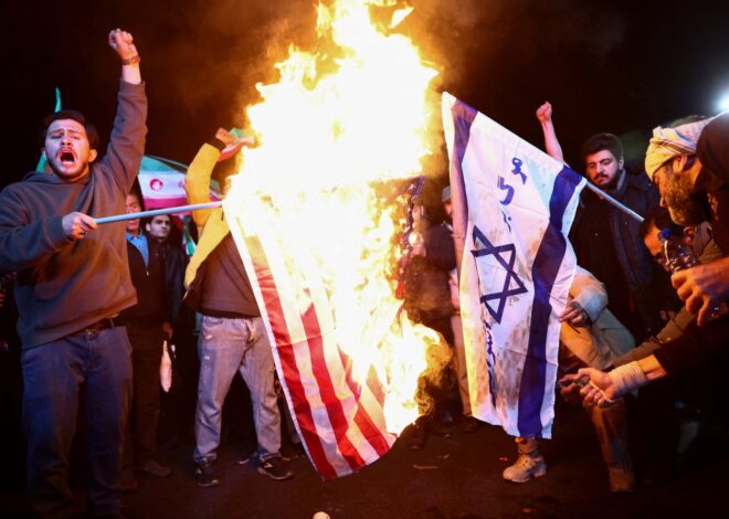 Shipping remains halted in Hormuz despite Iran-US ceasefire